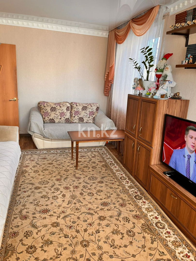 Продажа 3-комнатной квартиры, 63 м², ул. Сатыбалдина, дом  28 в Караганде - фото 3
