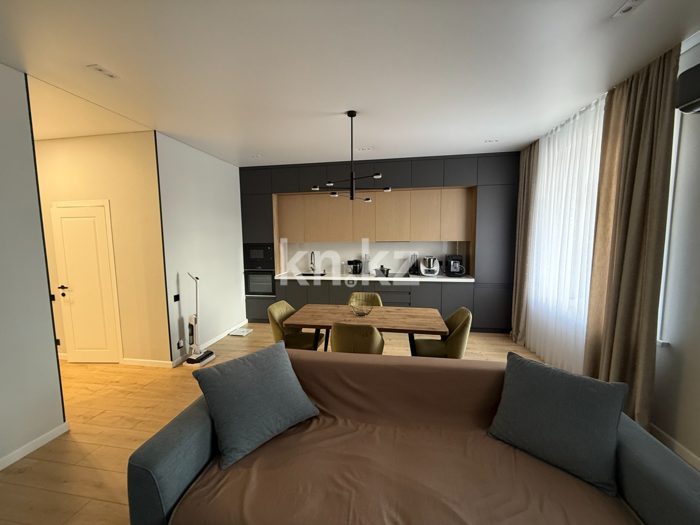 Продажа 3-комнатной квартиры, 94 м² в Караганде - фото 2