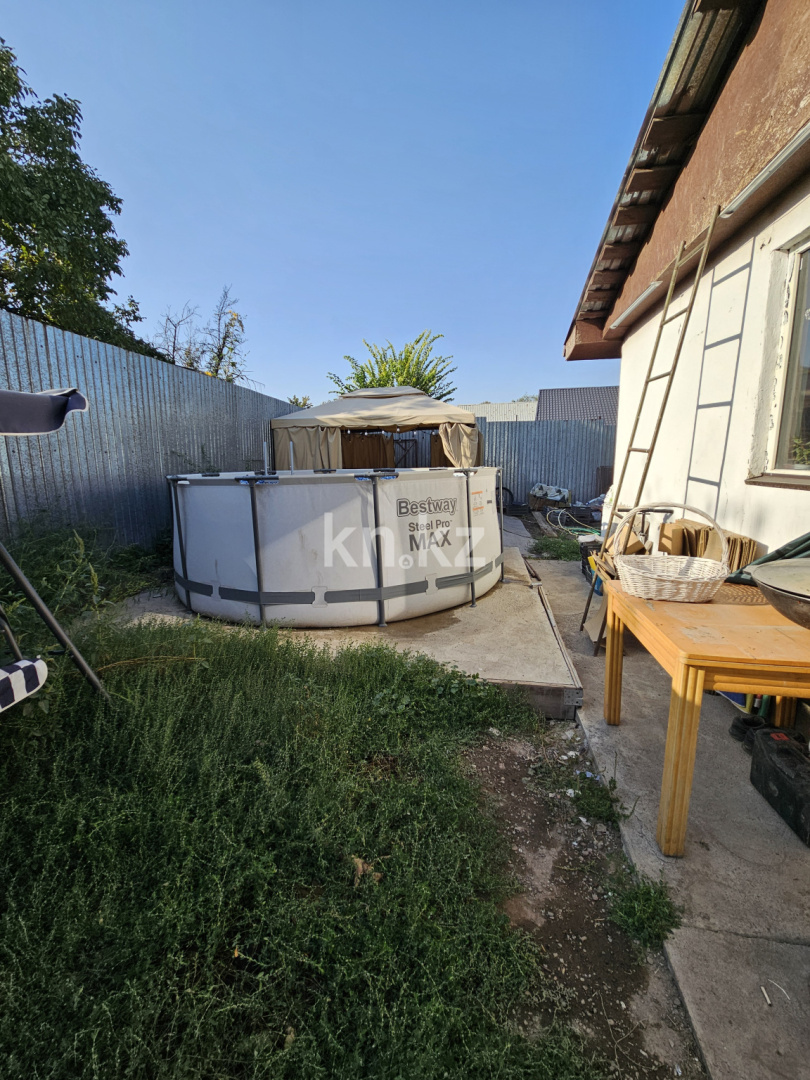 Продажа 2-комнатного дома, 50 м², ул. Учительская в Алматы