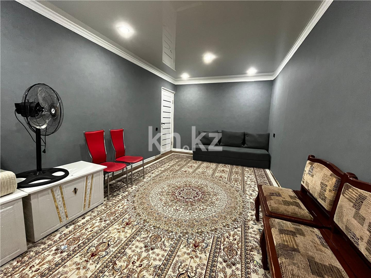 Продажа 3-комнатной квартиры, 62 м², 14-й мкр. в Караганде - фото 2