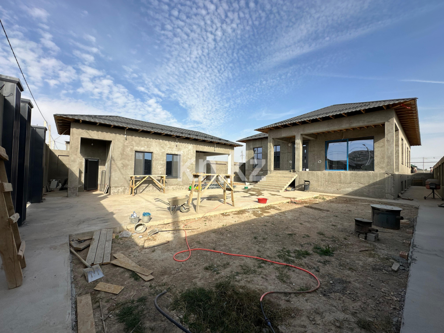 Продажа 8-комнатного дома, 400 м², микрорайон "Ынтымак-2", дом  1111 в Шымкенте