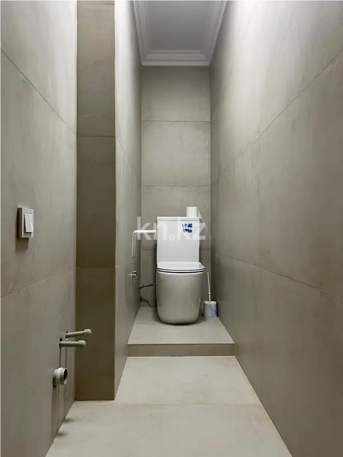 Продажа 4-комнатной квартиры, 197 м², ул. Байсеитовой, дом  42 в Алматы - фото 6