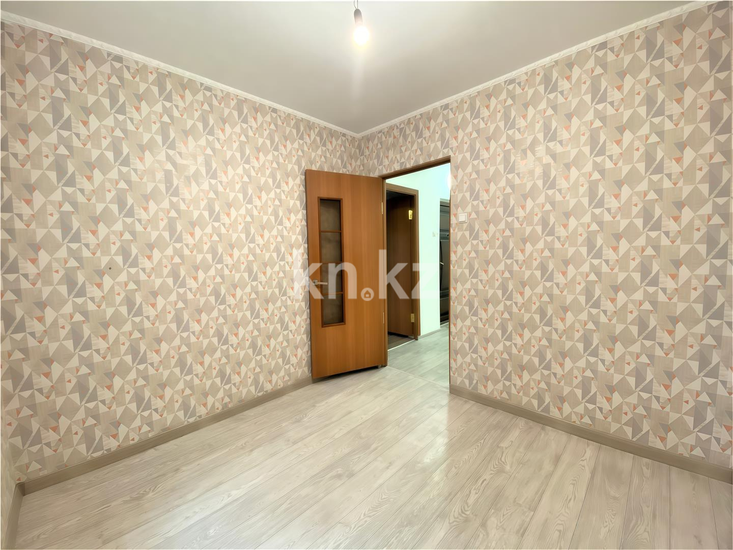 Продажа 3-комнатной квартиры, 61 м², мкр-н Степной-2, дом  4/4 в Караганде - фото 6