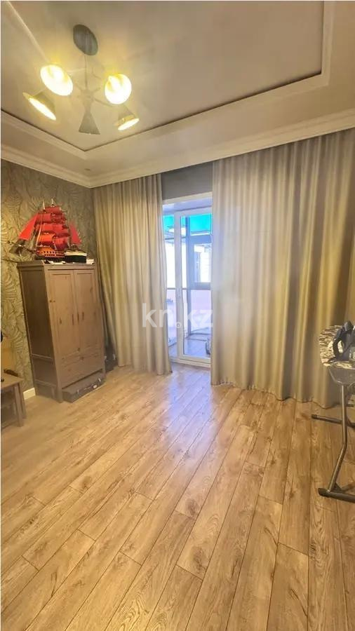 Продажа 4-комнатной квартиры, 103 м², ул. Ондасынова, дом  8 в Караганде