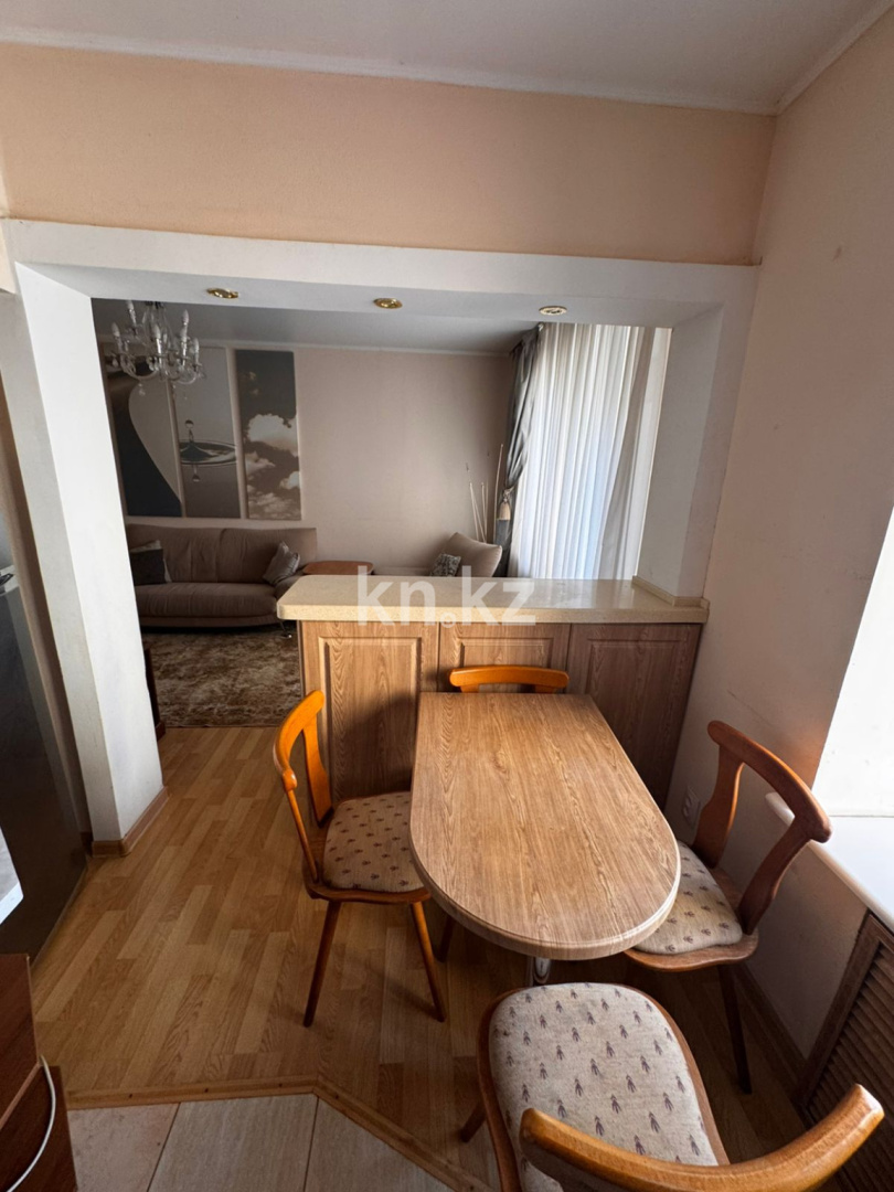 Продажа 3-комнатной квартиры, 60.4 м², Бухар Жырау, дом  45 в Караганде - фото 2