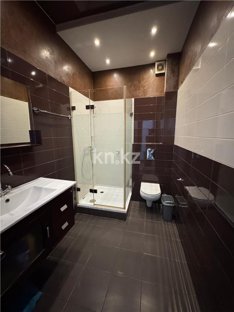 Продажа 4-комнатной квартиры, 121 м², ул. Лободы в Караганде - фото 12