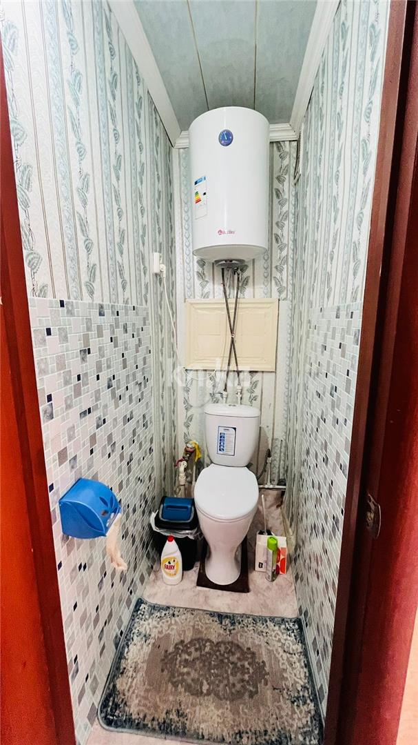 Продажа 4-комнатной квартиры, 63 м², мкр-н 14 в Караганде - фото 16