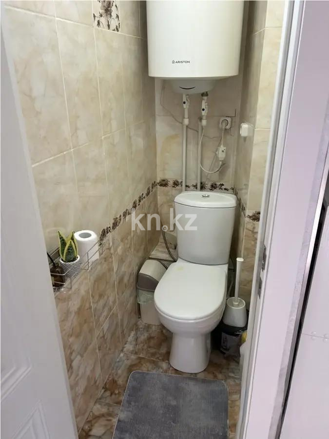 Продажа 3-комнатной квартиры, 63 м², пр. Строителей, дом  15 в Караганде - фото 7