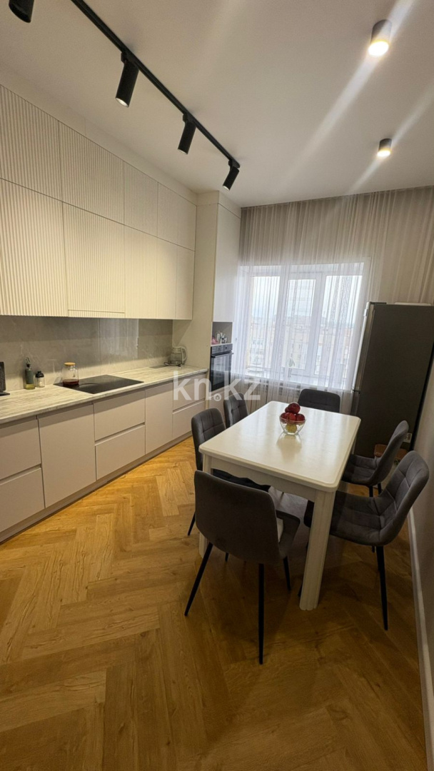 Продажа 2-комнатной квартиры, 71 м², ул. Муканова, дом  53/8 в Караганде - фото 4