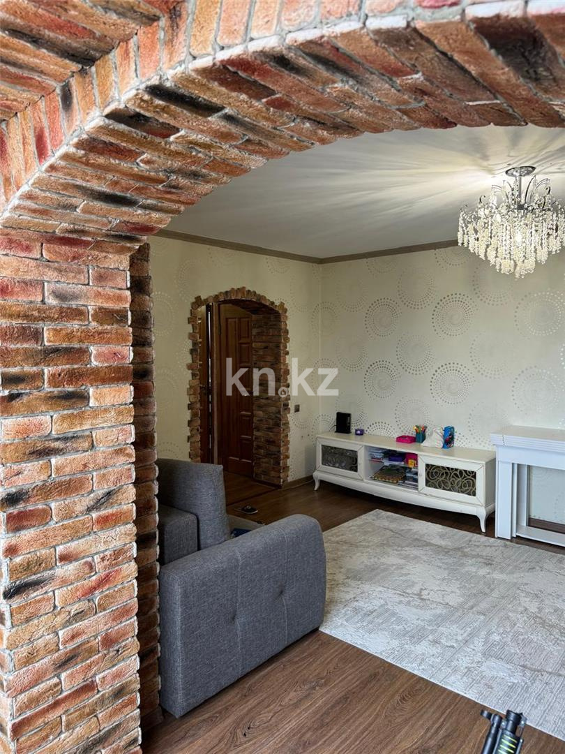 Продажа 3-комнатной квартиры, 68 м², пр. Назарбаева в Караганде - фото 2