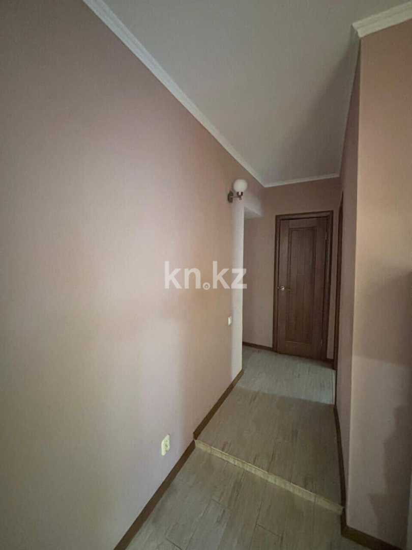 Продажа 3-комнатной квартиры, 63.3 м² в Уральске - фото 5