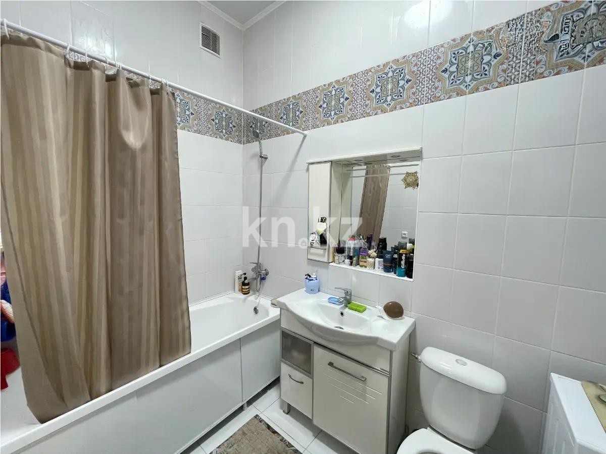 Продажа 2-комнатной квартиры, 62 м², ул. Нажимеденова, дом  16б в Астане - фото 4