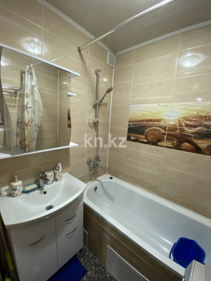 Продажа 2-комнатной квартиры, 53.2 м², мкр-н Голубые Пруды в Караганде - фото 10