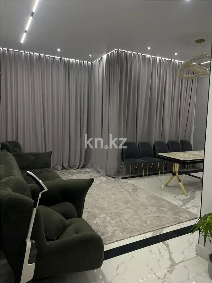 Продажа 4-комнатной квартиры, 90.6 м², ул. Акмешит, дом  19/7 в Астане