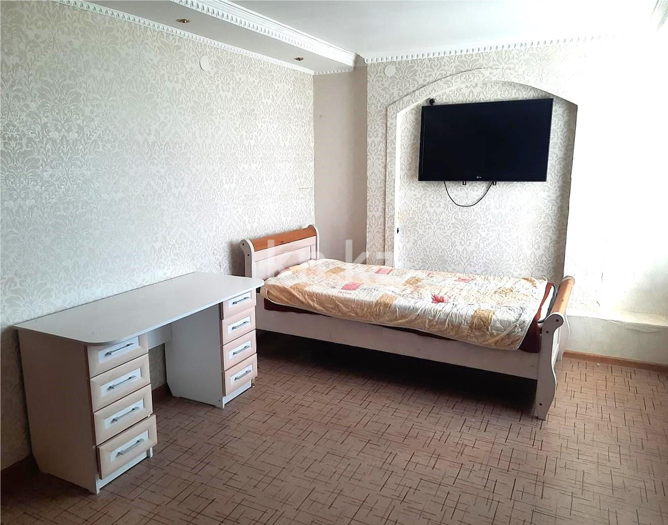 Продажа 3-комнатной квартиры, 76 м², ул. Муканова в Караганде - фото 3