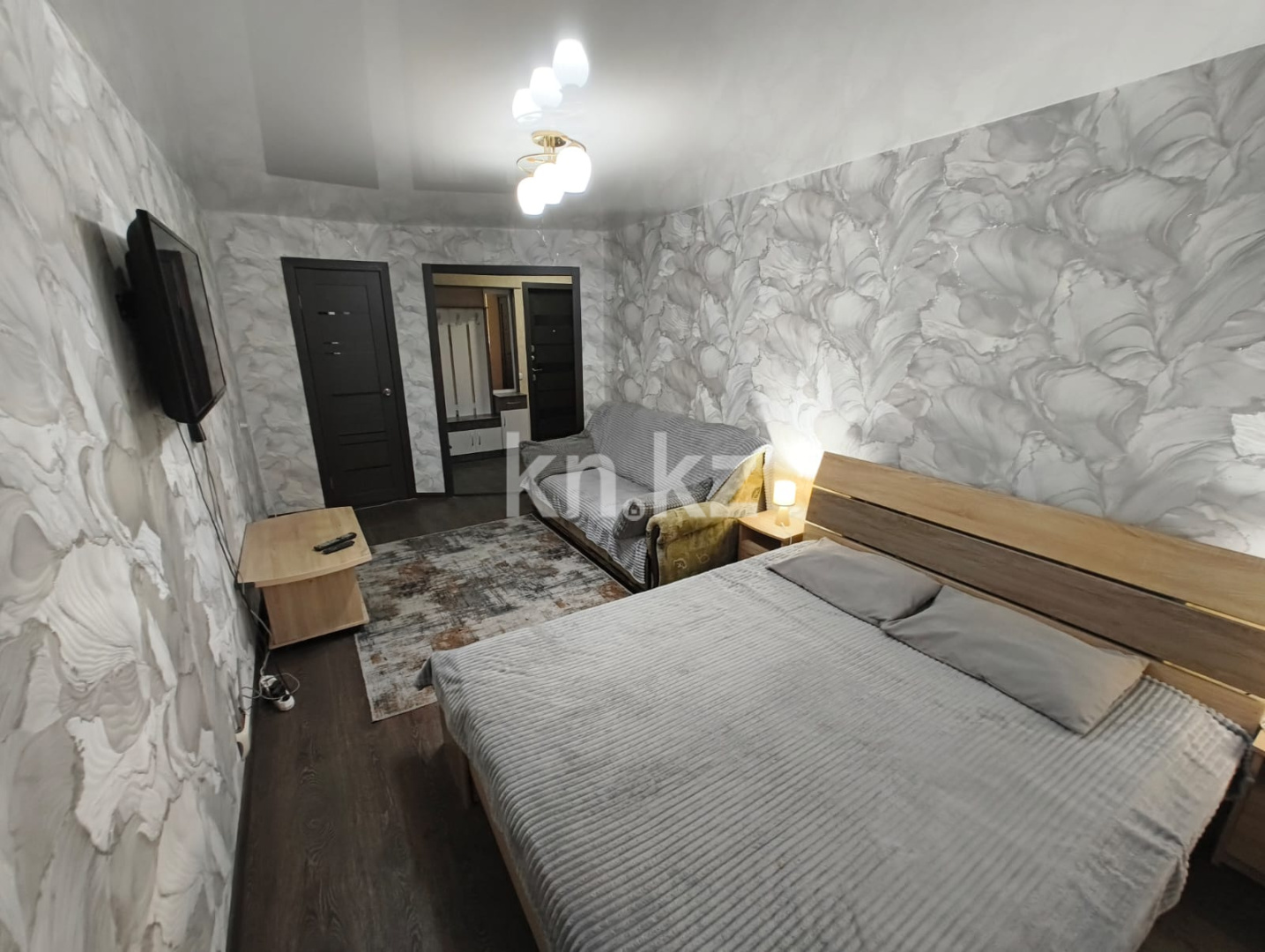 Аренда 1-комнатной квартиры посуточно, 33 м², пр. Ауэзова, дом  41 в Усть-Каменогорске - фото 3