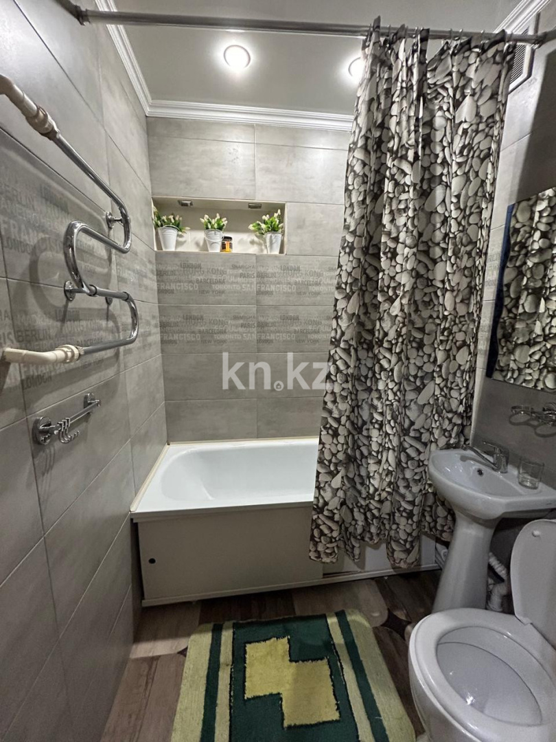 Аренда 1-комнатной квартиры посуточно, 40 м², Бектурова, дом  15 в Павлодаре - фото 9