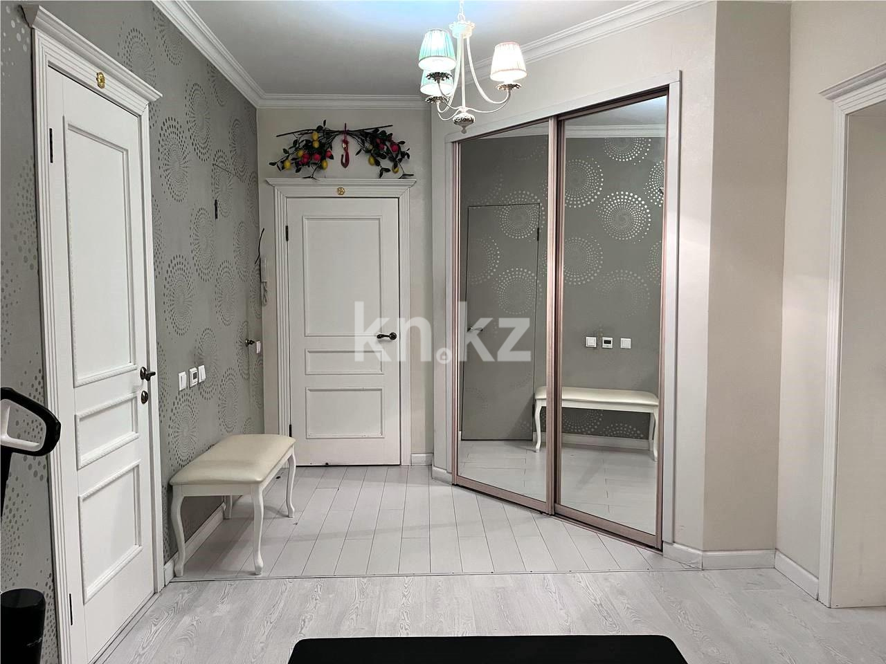 Продажа 4-комнатной квартиры, 136 м², пр. Шахтеров в Караганде - фото 21