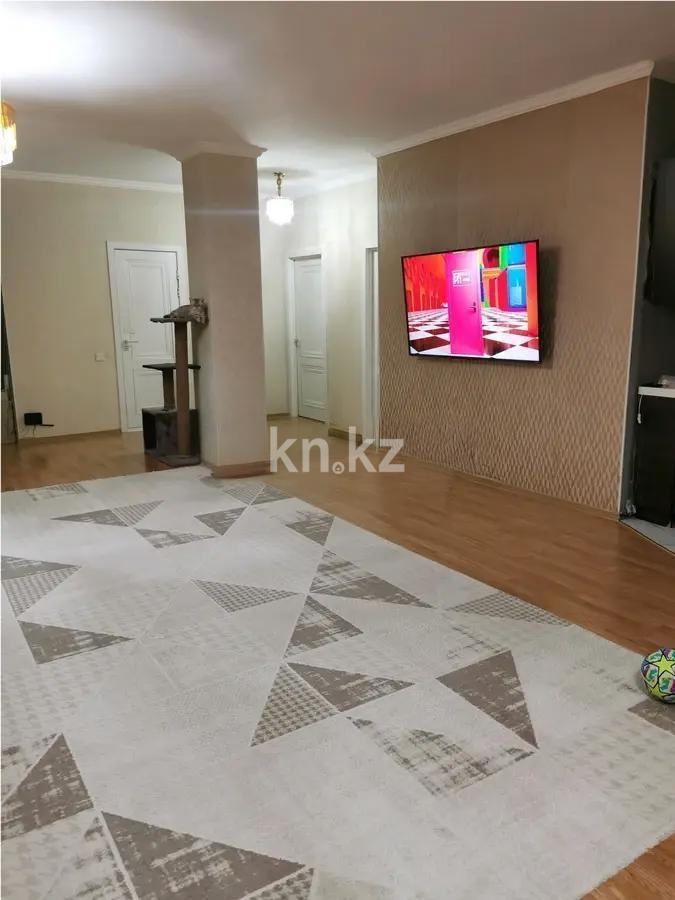 Продажа 3-комнатной квартиры, 130.6 м², ул. Достык, дом  5/2 в Астане