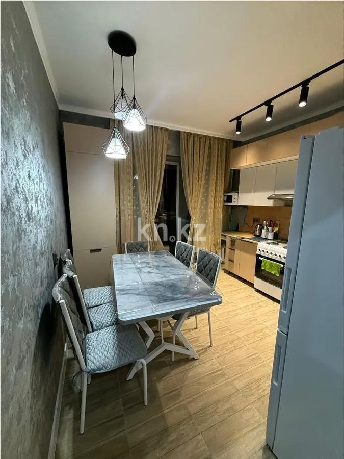 Продажа 3-комнатной квартиры, 87 м², ул. Муканова, дом  55/2 в Караганде - фото 4