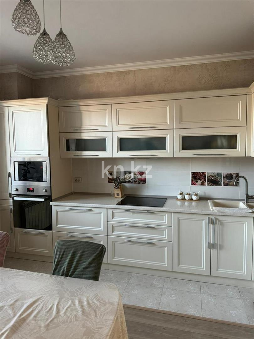 Продажа 3-комнатной квартиры, 90 м², пр. Шахтеров, дом  60 в Караганде - фото 36