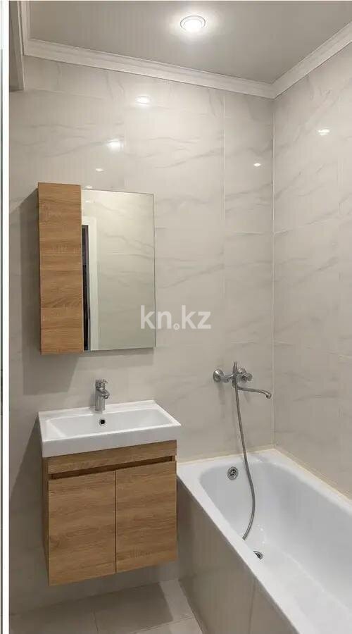 Продажа 2-комнатной квартиры, 70.5 м² в Алматы - фото 4