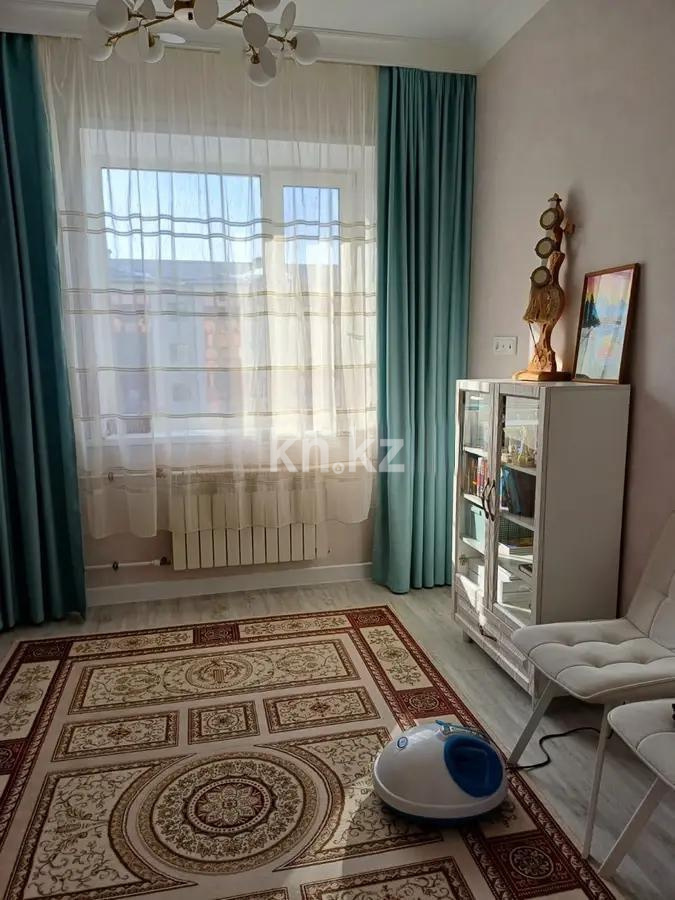 Продажа 3-комнатной квартиры, 85 м², ул. Ондасынова, дом  8 в Караганде - фото 2