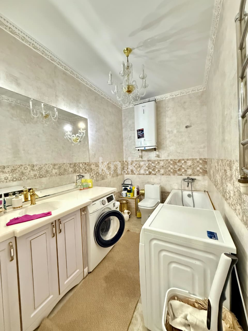 Продажа 4-комнатной квартиры, 140 м², пр. Шахтеров, дом  5/1 в Караганде - фото 19