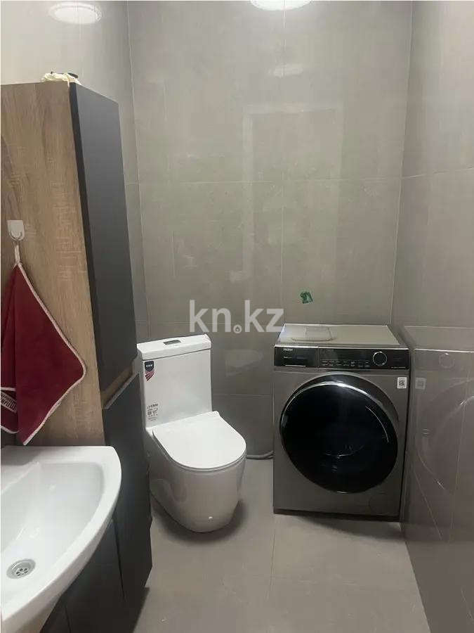 Продажа 3-комнатной квартиры, 108 м², ул. Утеген батыра, дом  11д в Алматы - фото 7