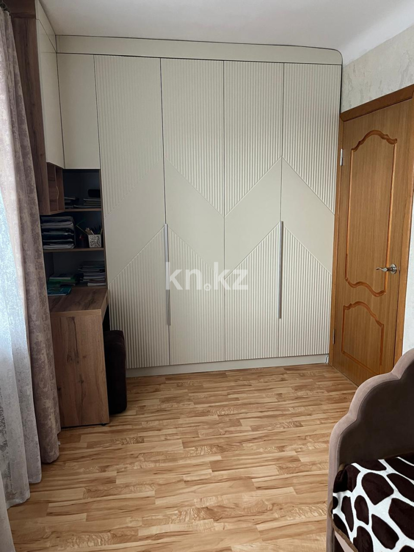 Продажа 3-комнатной квартиры, 50 м², ул. Пичугина, дом  240 в Караганде - фото 3
