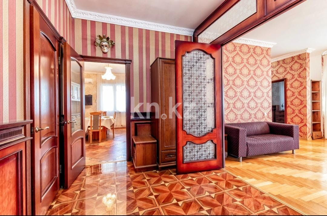 Аренда 3-комнатной квартиры посуточно, 130 м², ул. Кунаева, дом  35 - пр. Мангилик Ел в Астане - фото 5