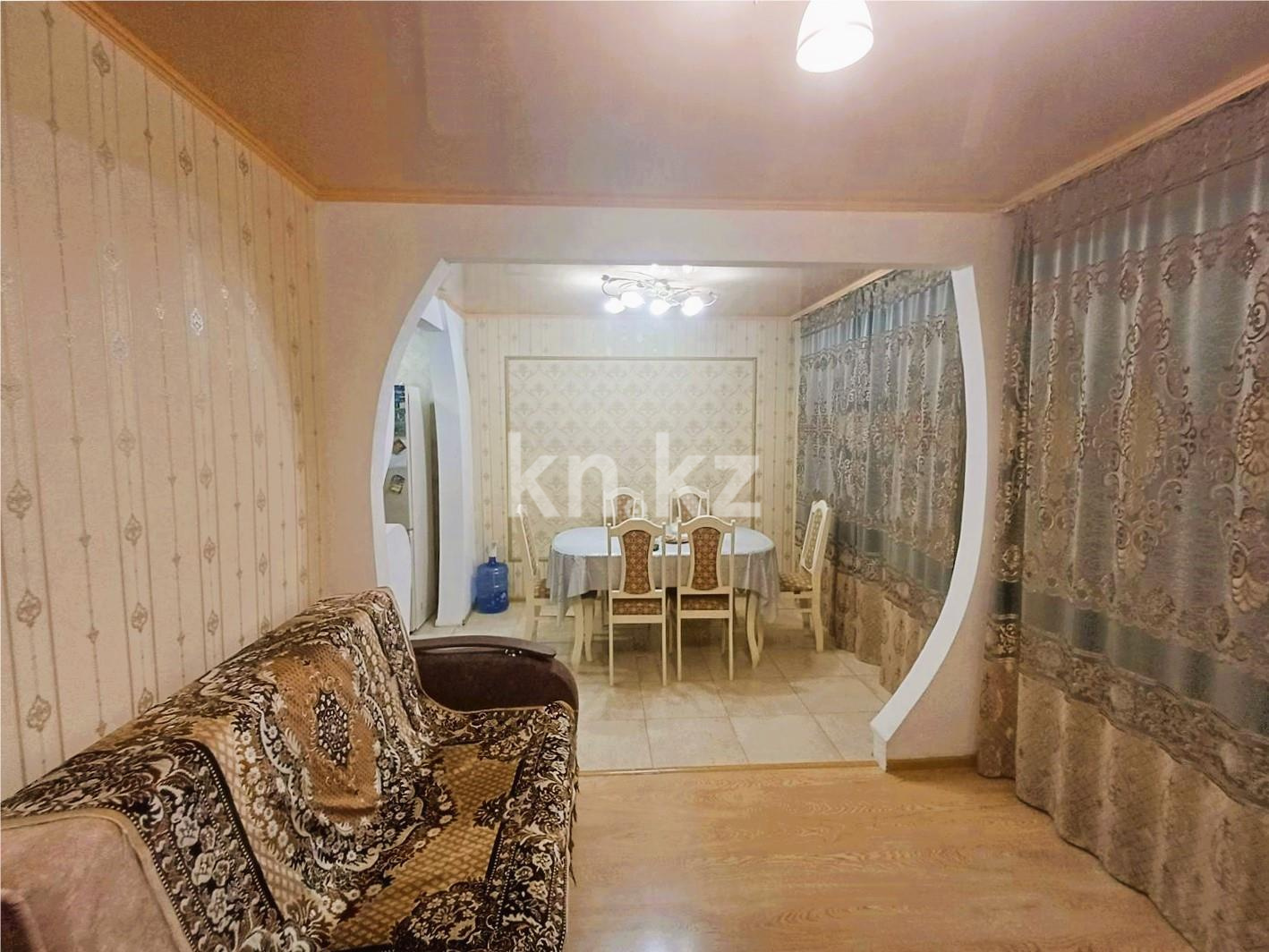 Продажа 4-комнатной квартиры, 77 м², 1 кв-л в Караганде
