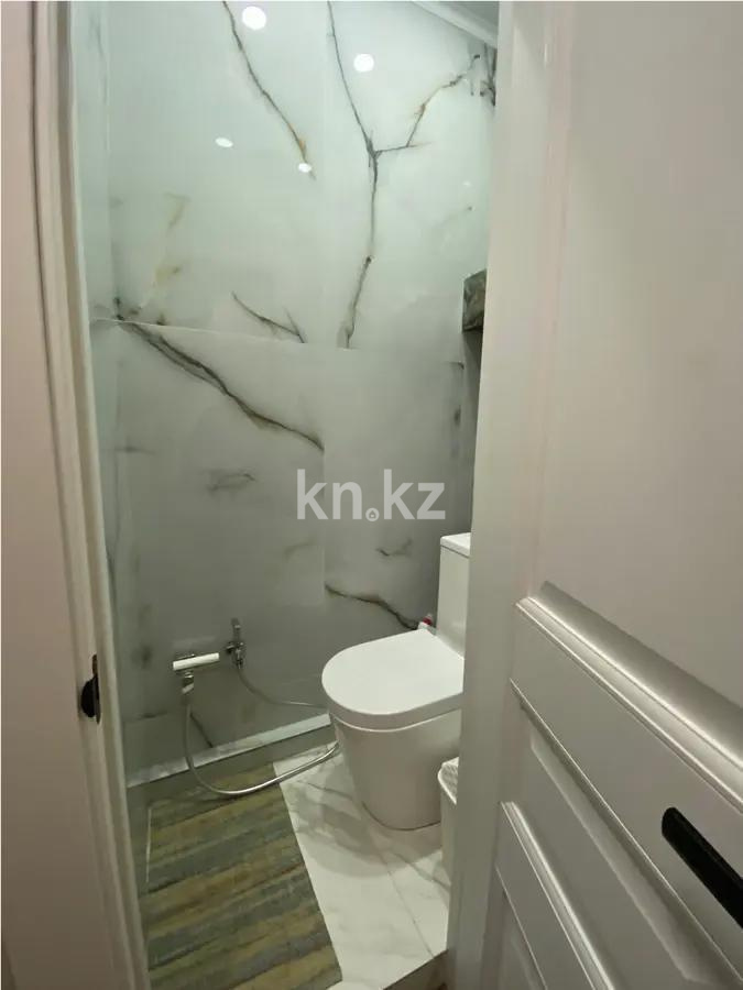 Продажа 3-комнатной квартиры, 72 м², мкр-н Аксай-4, дом  39 в Алматы - фото 6