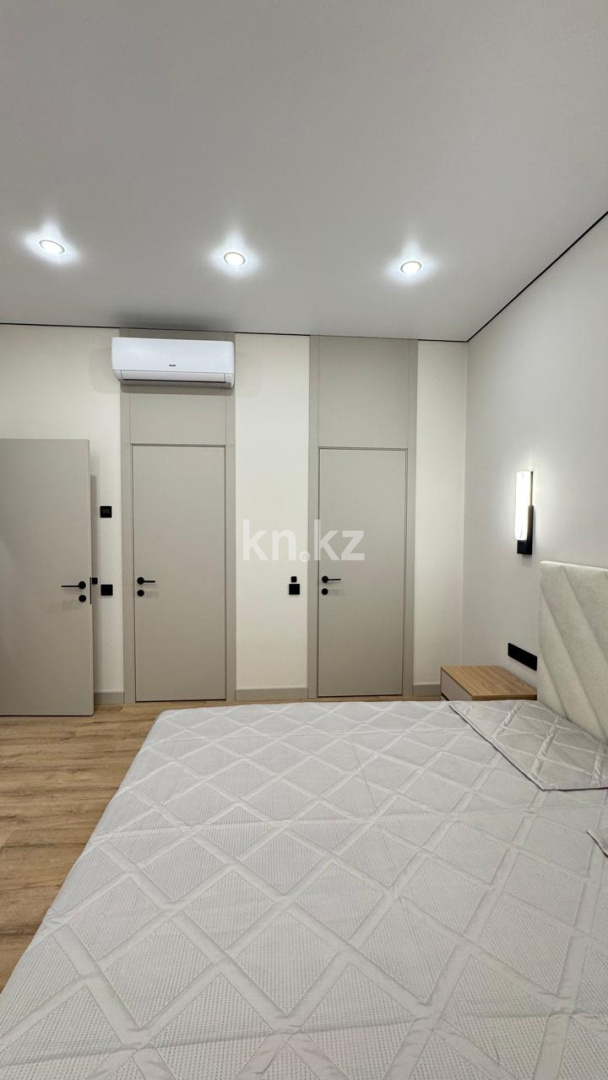 Аренда 3-комнатной квартиры, 90 м², пр. Аль-Фараби в Алматы - фото 10