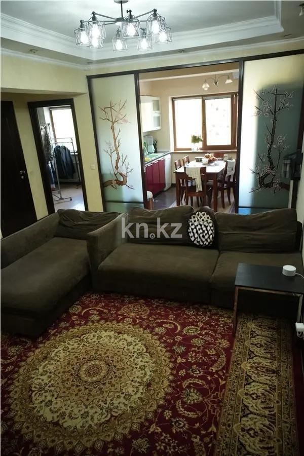 Продажа 3-комнатной квартиры, 70 м², ул. Жангельдина, дом  11 в Алматы