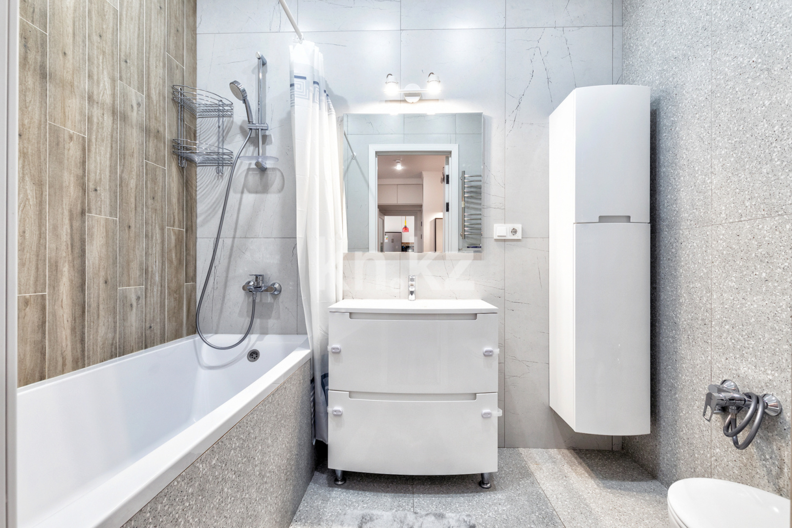 Аренда 2-комнатной квартиры посуточно, 75 м², пр. Улы Дала, дом  41В - ул. Акмешит в Астане - фото 13