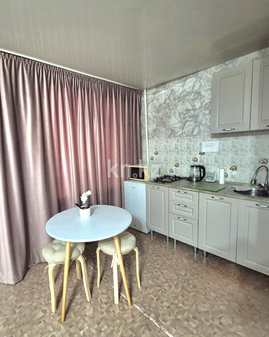 Аренда 1-комнатной квартиры посуточно, 32 м², ул. Алии Молдагуловой, дом  2/1 в Уральске - фото 3