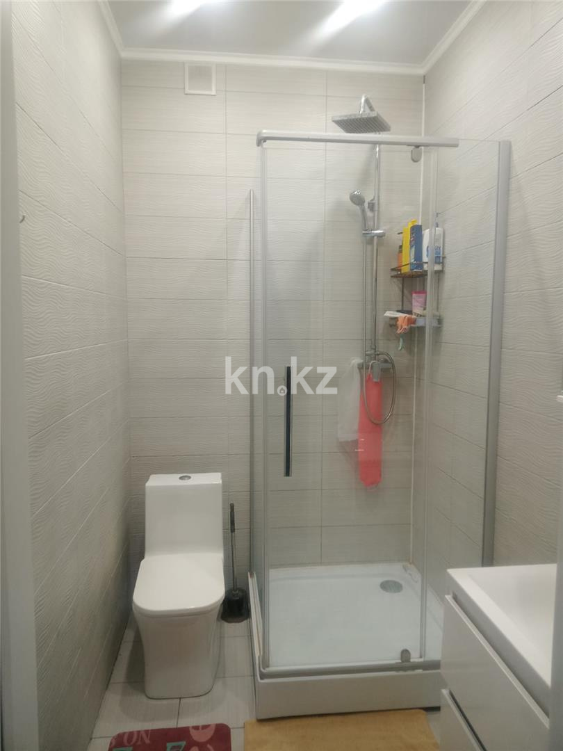 Продажа 3-комнатной квартиры, 95 м², мкр-н Алтын Арка, дом  21 в Караганде - фото 9