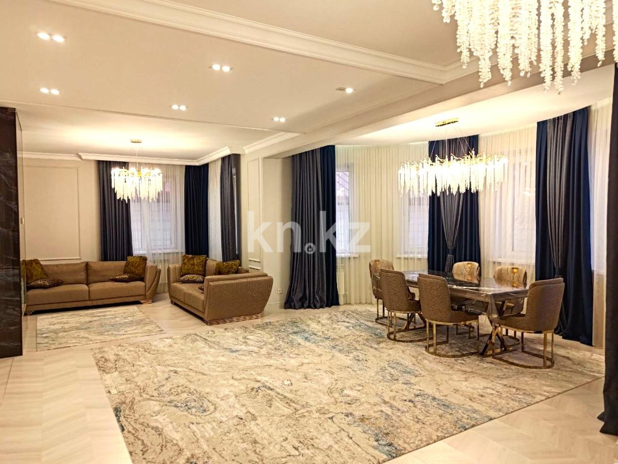 Продажа 9-комнатного дома, 450 м², мкр-н Алтын Арка в Караганде