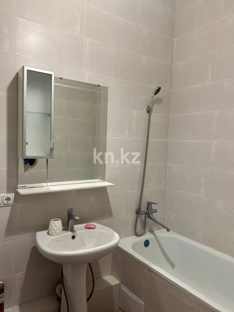 Аренда 1-комнатной квартиры, 43 м² в Астане - фото 8