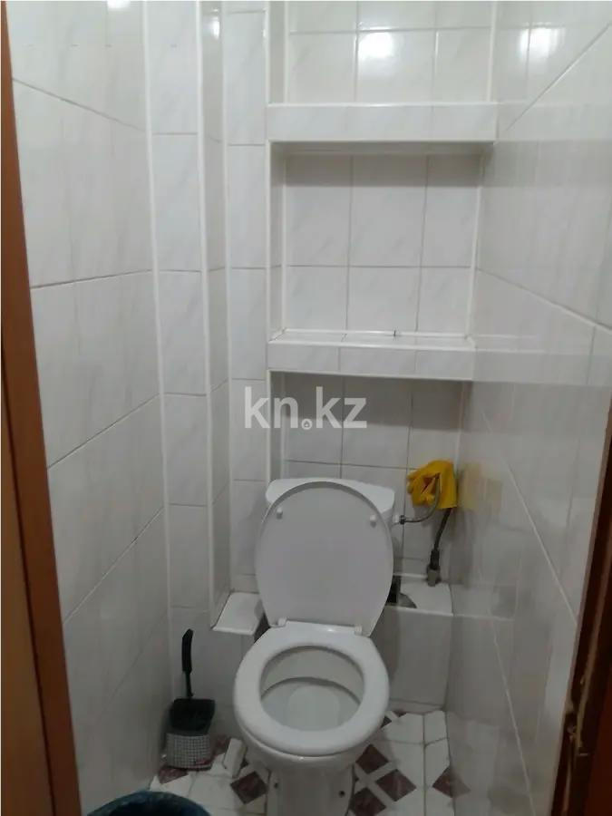 Продажа 3-комнатной квартиры, 58 м², 10 мкр., дом  8А в Алматы - фото 6