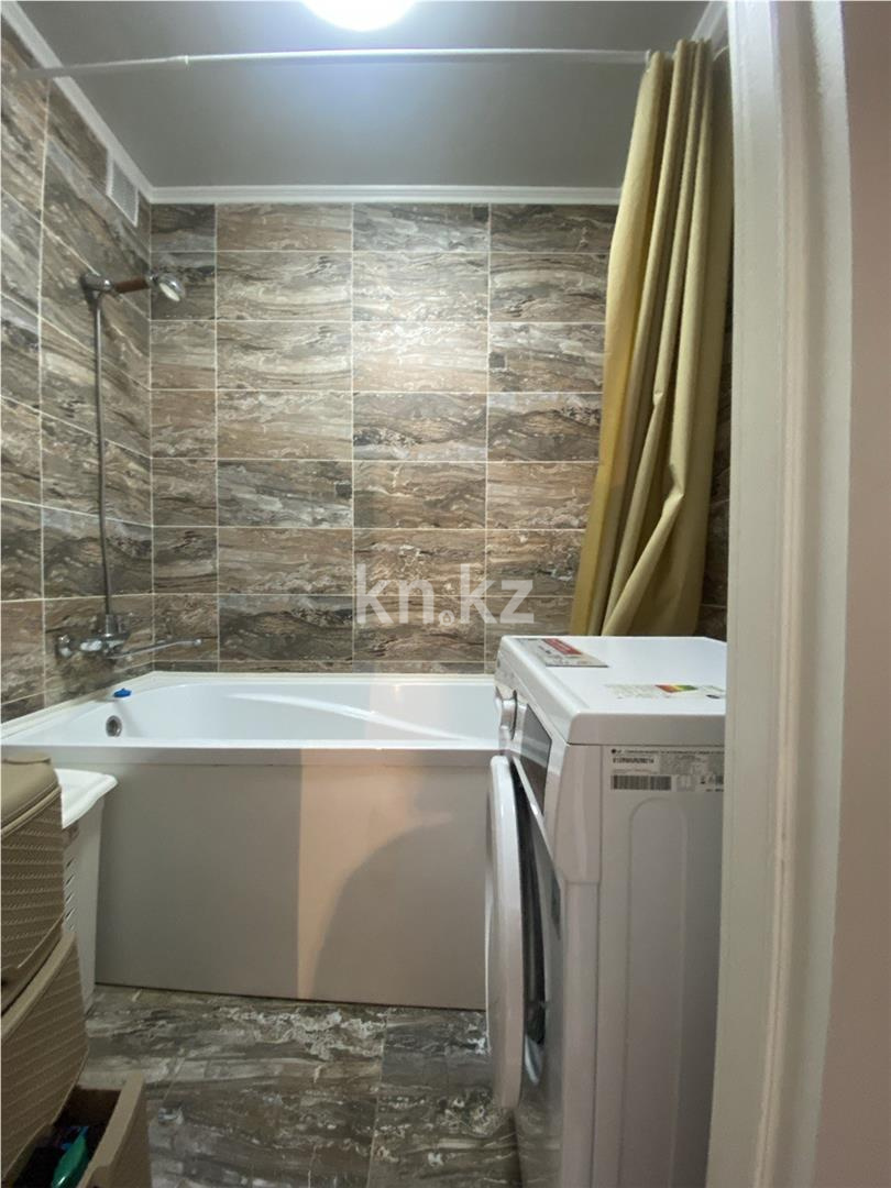 Продажа 3-комнатной квартиры, 63 м², ул. 9-й мкр. в Темиртау - фото 8