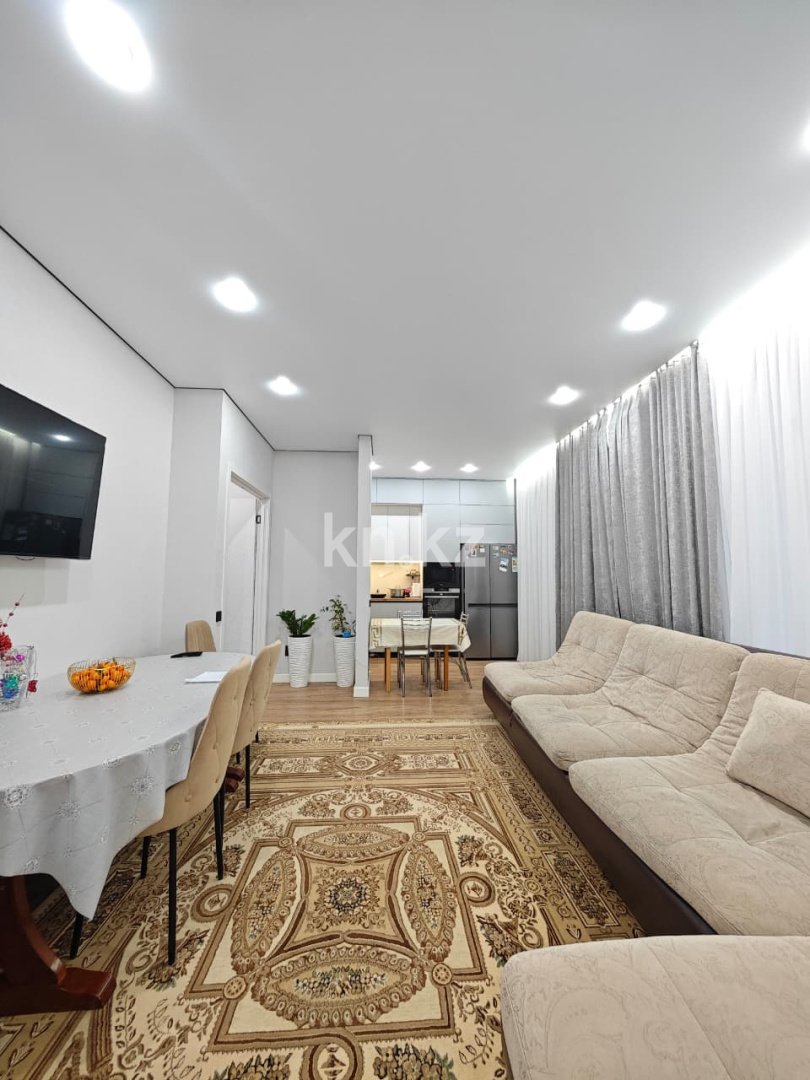 Продажа 3-комнатной квартиры, 74 м², ул. Букетова, дом  3/5 в Караганде - фото 2