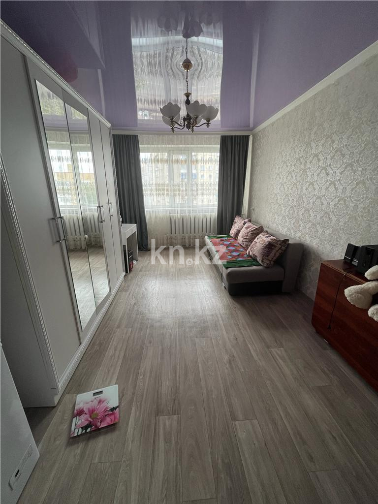 Продажа 3-комнатной квартиры, 62 м², мкр. Восток-2 в Караганде - фото 2