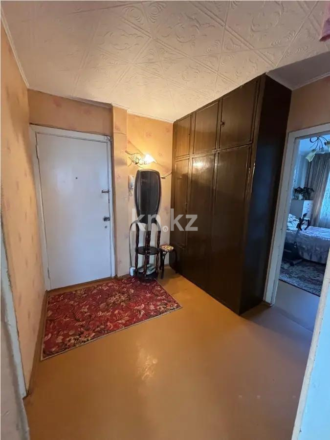 Продажа 3-комнатной квартиры, 63 м², мкр-н 11а, дом  6 в Караганде - фото 5