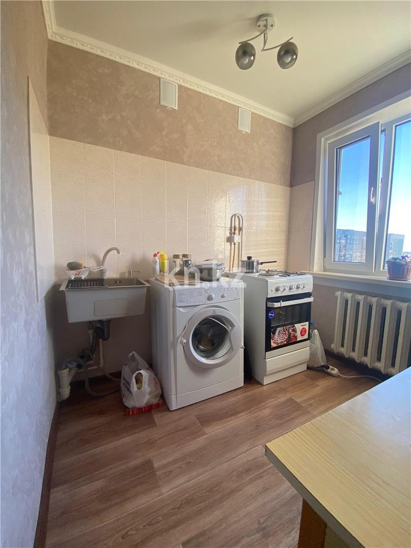 Продажа 4-комнатной квартиры, 61 м², ул. Язева в Караганде - фото 9