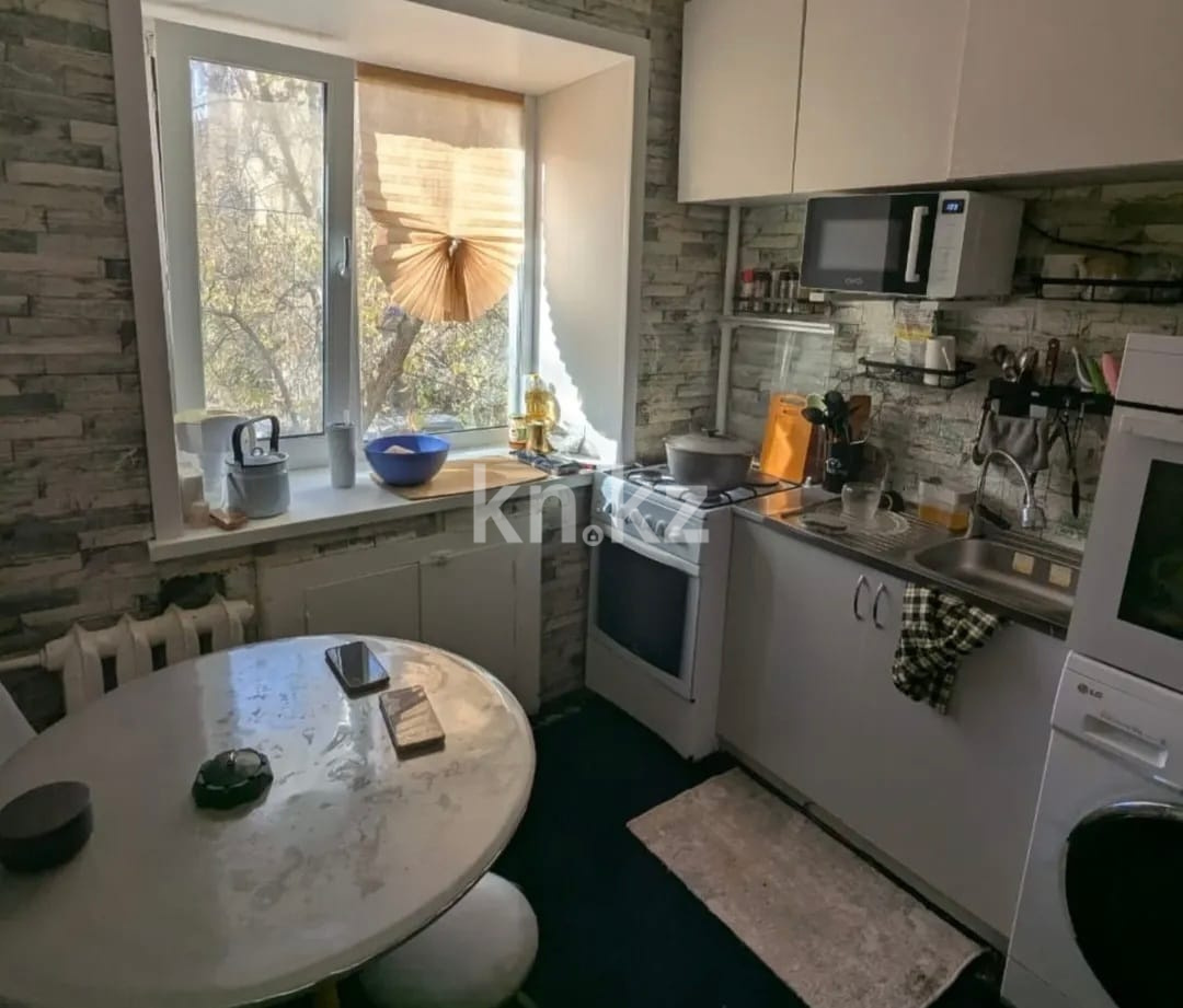 Продажа 3-комнатной квартиры, 58 м², пр. Бухар-жырау, дом  63 в Караганде - фото 6