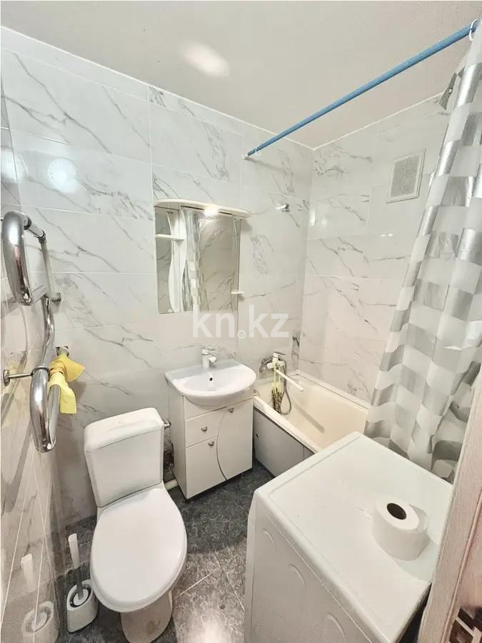 Продажа 2-комнатной квартиры, 45 м², 6 мкр., дом  43 в Алматы - фото 5