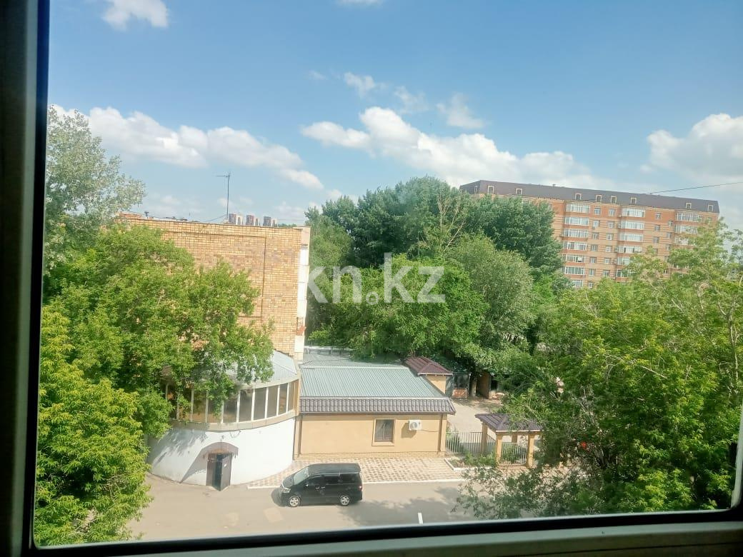 Продажа 1-комнатной квартиры, 30 м², ул. Крылова, дом  48 в Караганде - фото 11