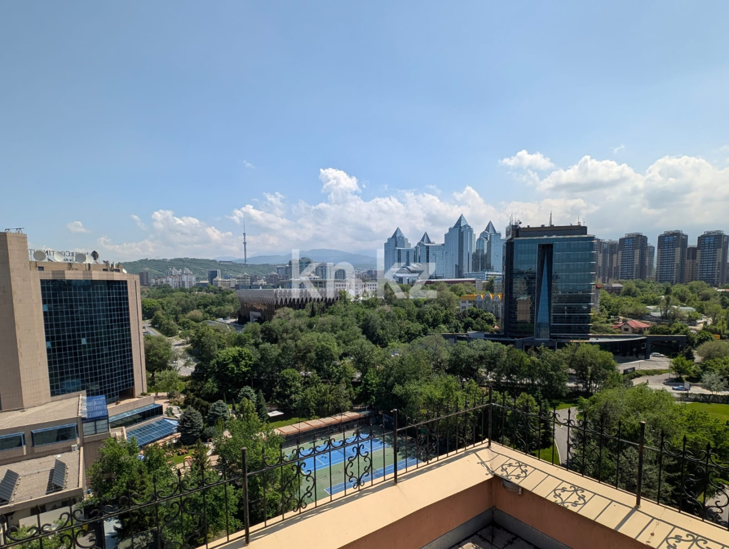 Продажа 3-комнатной квартиры, 201 м² в Алматы - фото 27